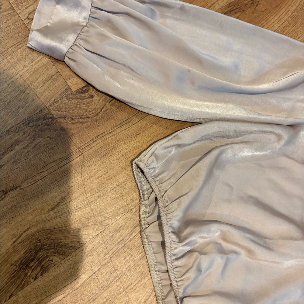 Blouse - Picture 2 of 6